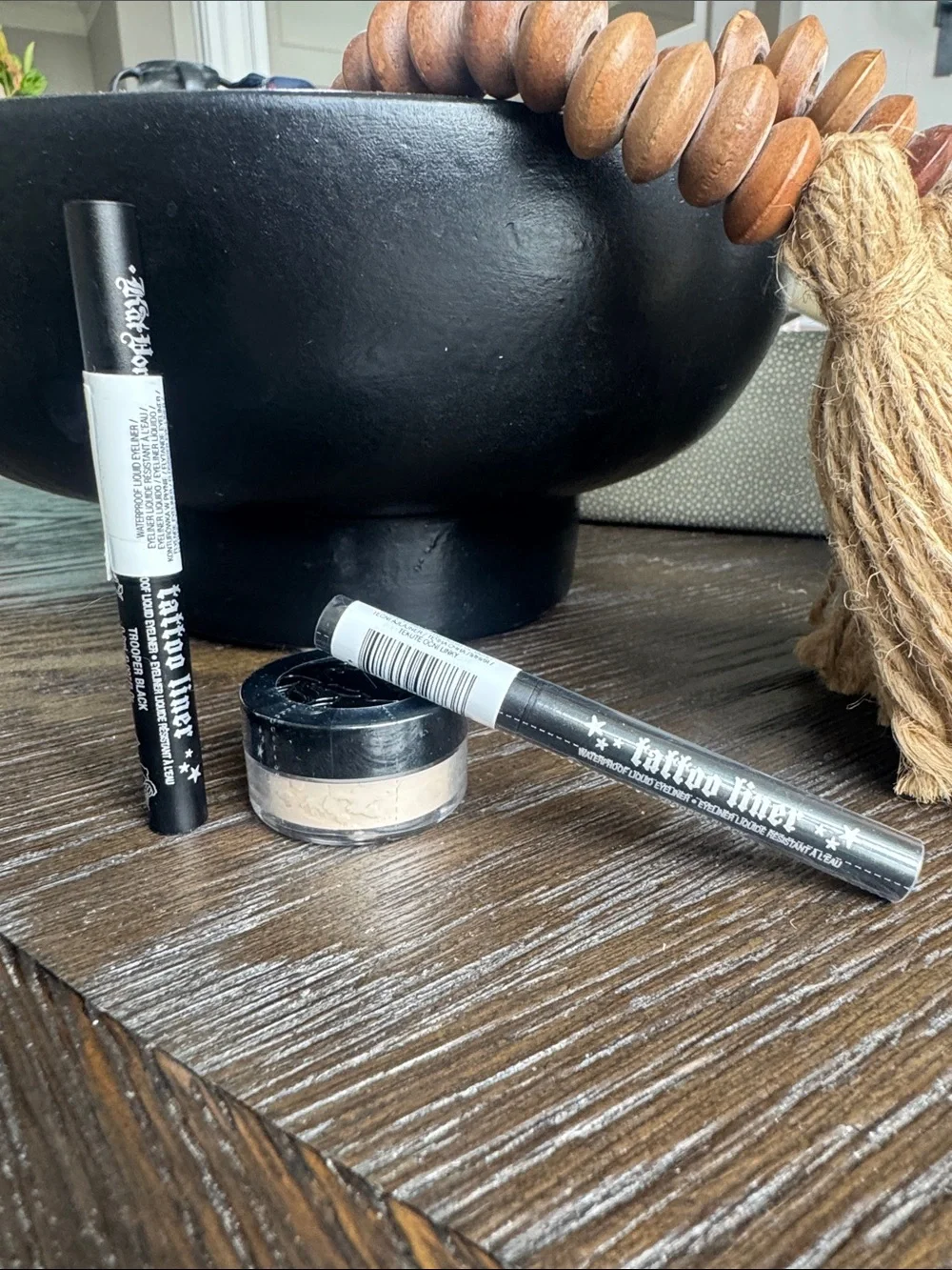 Kat Von D Black Eyeliner Duo with Translucent Setting Powder NEW